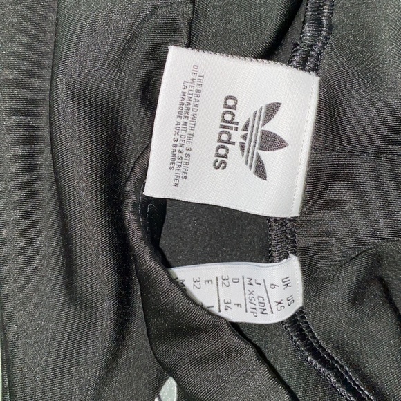 Classic Adidas Biker shorts - Picture 3 of 7